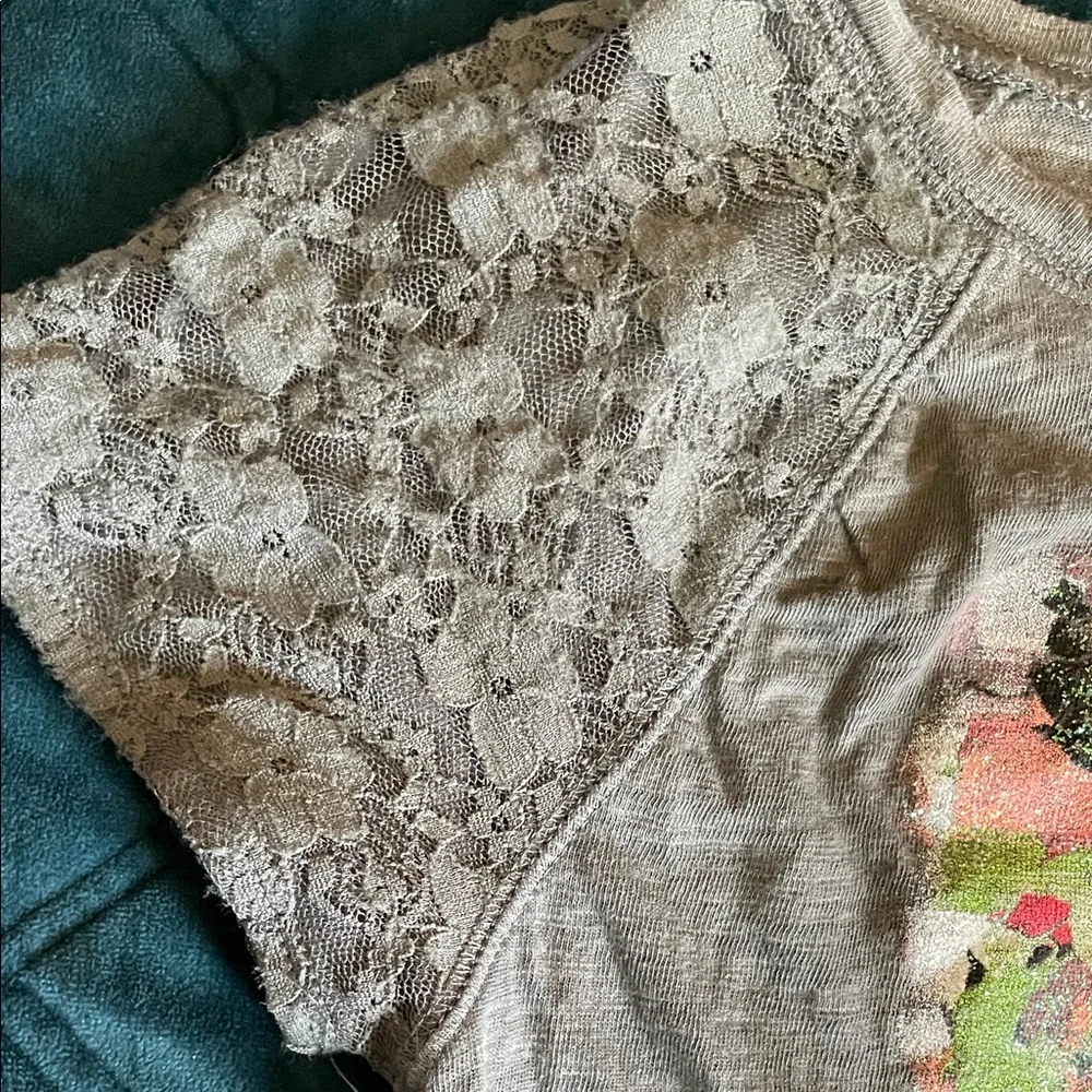 Justice Gray glittery Shirt with lace fingerless gloves